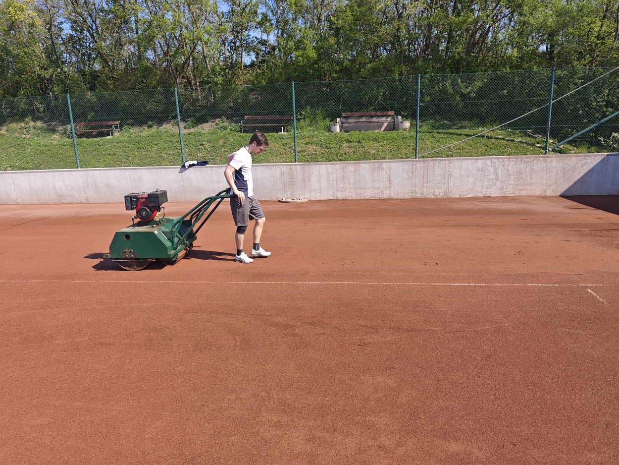 Platzpflege auf Platz1